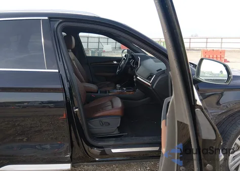 2018 Audi Q5 2.0T Premium/2.0T Tech Premium z USA, uszkodzony, nr VIN WA1BNAFY7J2096898